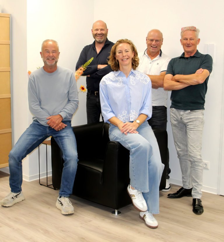 (v.l.n.r.) Peter Zoombelt, Gerhard Veringa, Maaike de Groot, Bert Hoogland, Peter Booij